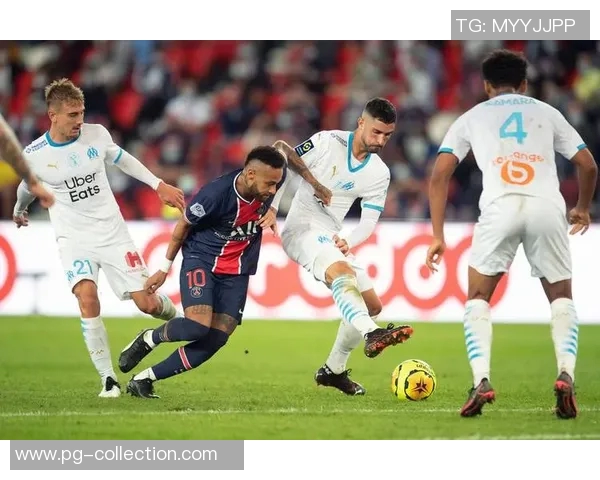 英超焦点战：多特蒙德凭乌龙球险胜曼联全场战术解析