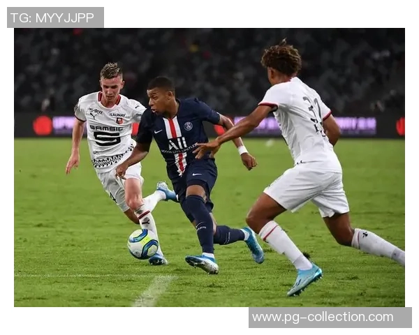 国王杯激战巴黎圣日耳曼险胜波尔图乌龙球成比赛转折点分析